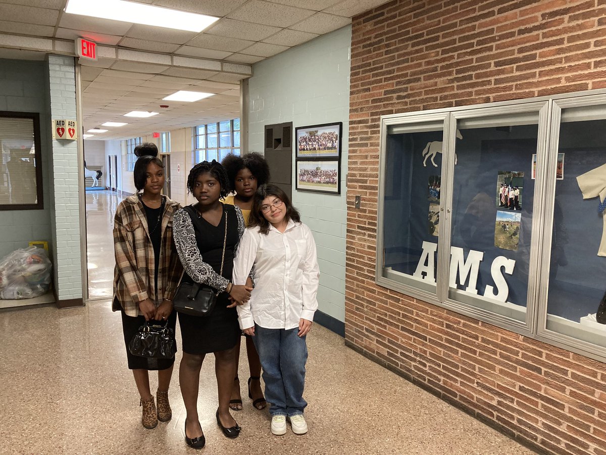 AJLewis_AISD's tweet photo. Congrats to our @AldineMS_AISD scholars for your hard work, achievements and success this 2022-23 school year. #ColtsDeserveIt @SPeralta_AMS @CounselAMS @lmamerson @Mr_CWalker @PrincipalTisby https://t.co/R0gPaZXakB