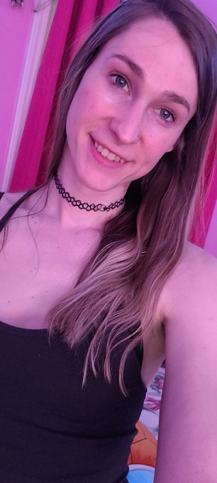 Been running errands all day, too tired for getting dolled up , but I'm live on https://t.co/5nfZ1Aw1h4