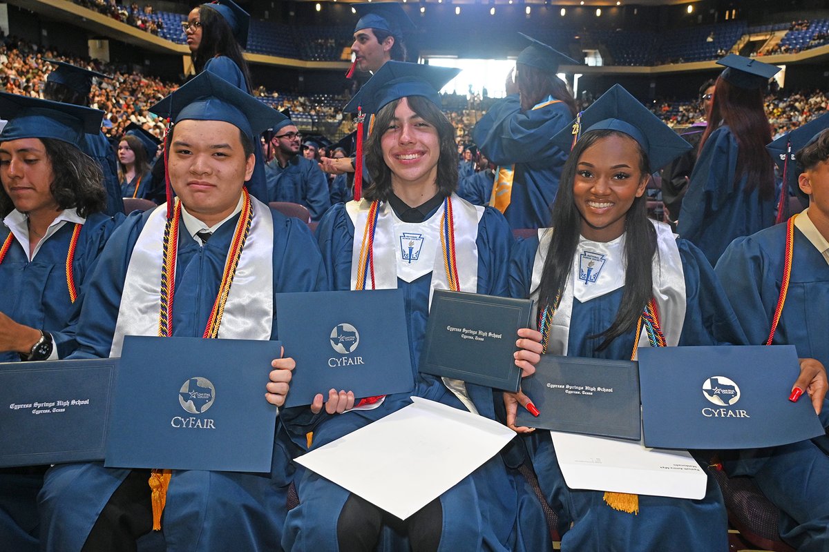 CyFairISD's tweet photo. We posted photos from the @CySpringsHS #Classof2023 graduation ceremony on our Facebook page: https://t.co/CkOi35kuHd #CFISDspirit #CySpringsGrad 🎉🎓 https://t.co/ufHsTxOb6H