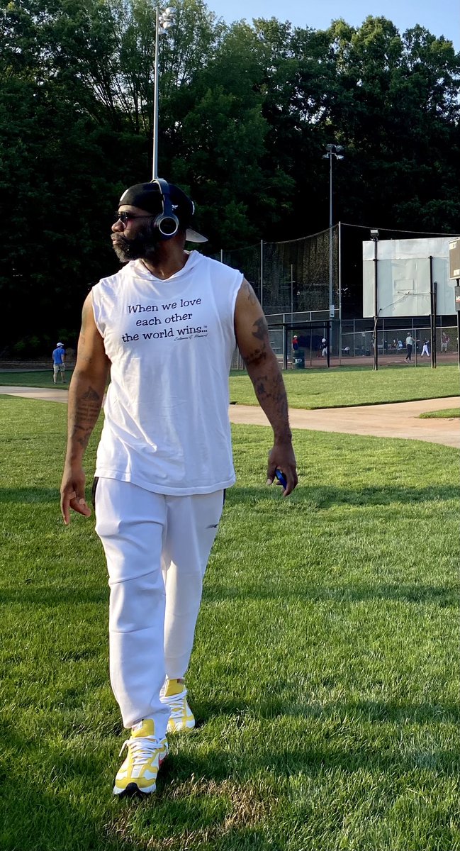 DrCurtisDJasper's tweet image. Sometimes, I do outdoor prayerful workouts &amp;amp; meditative walks. We know all that I’ve been thru AND how grateful I AM to be where I AM! You D.I.G.?

#YouAreYourOwnSOULution #UniversalIntelligence #Source #energy #Ancestors #Gratitude