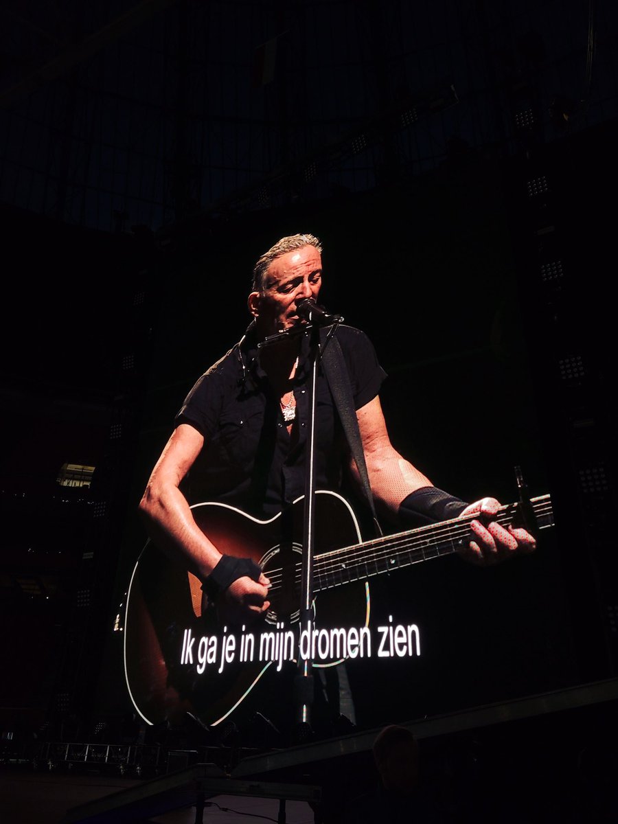 Outstanding Bruce Springsteen. Trapped + Detroit Medley 🤯
#springsteenamsterdam