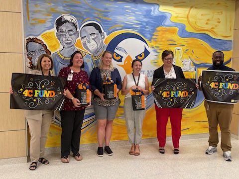 AMA_Nighthawks's tweet photo. So proud of our @HerbertAkinsMS Nighthawk Garden Club Leaders on receiving a WCPSS 4C Fund grant of $10,000 to build a Restorative Garden at our school! #equitableoutcomes #NighthawkVision https://t.co/rxxl5lIP1b