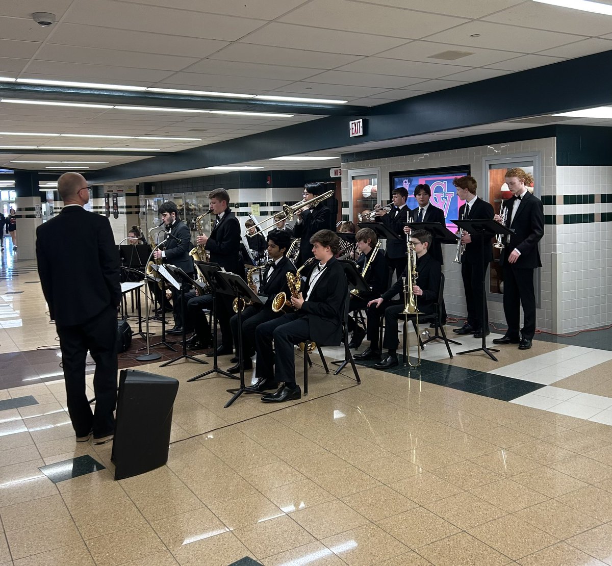 Amy Miller tweet media