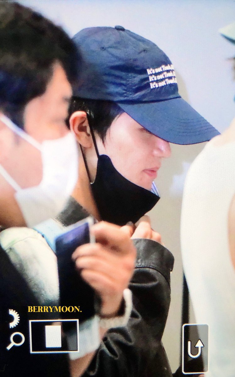 BerryMoon614's tweet photo. 230526 인천공항 출국
아 잘생겼다고!!!
#태일 #TAEIL #NCT127 https://t.co/CpkYf0KUKW