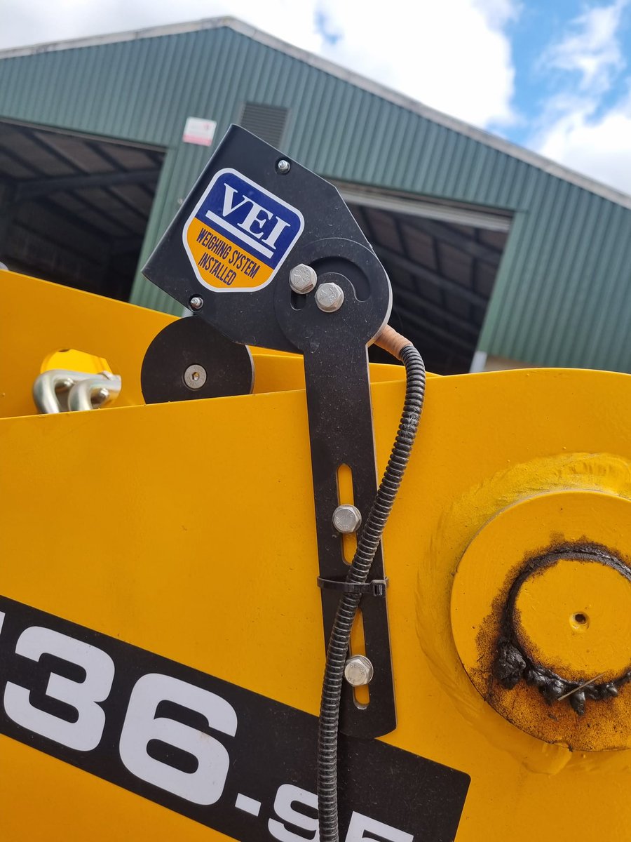 PinPoint_HxGN's tweet photo. Another great installation by Tom @topcat_2006 with this #Millennium5 weigh loader.
Well done Tom 👏 ✔️ 👍 https://t.co/XtXcFgumtD