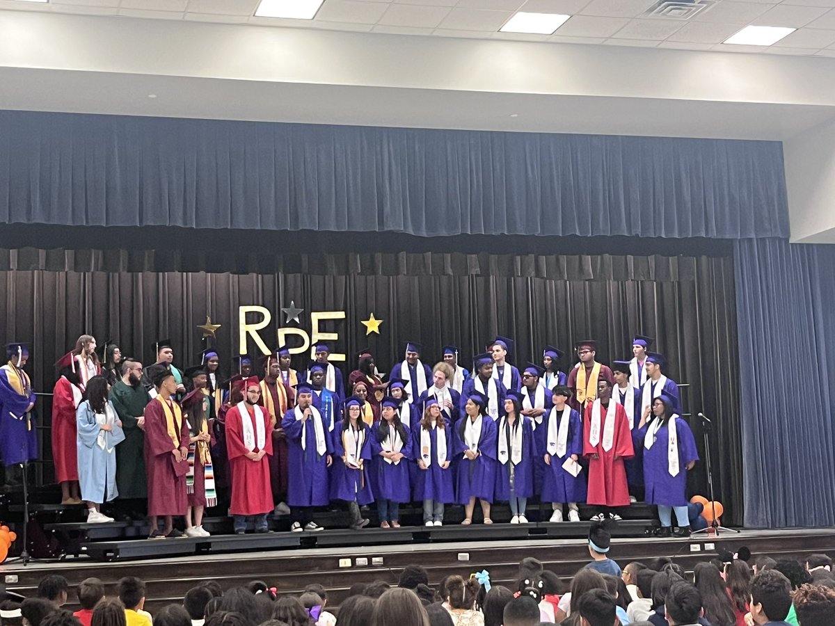 MsHusemanHE's tweet photo. One of my favorite days of the year!  So proud of all my former 🐸! @HumbleISD_RPE https://t.co/O0B26VdOay