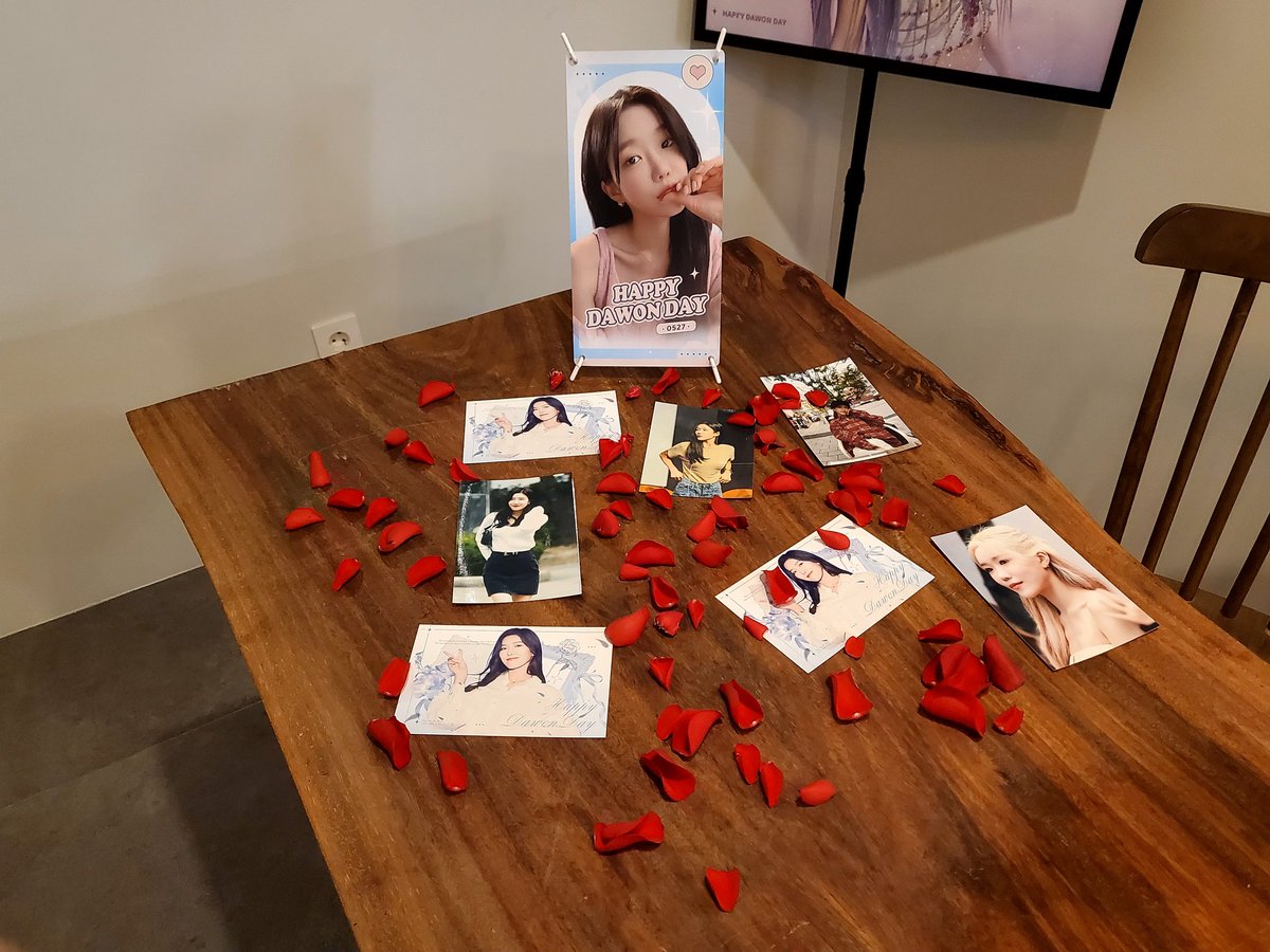 #HAPPY_DAWON_DAY
#Moon_and_You
#𝙊𝙣𝙡𝙮_𝙒𝙤𝙣_𝙁𝙤𝙧_𝙔𝙤𝙪

『FLO-LOUNGE』생일 테마 꽃집입니다

 오늘부터 영업합니다🎉🎉
당신이 오기를 기대합니다🥰

사랑해요❤️

#다원 #우주소녀 
#DAWON #WJSN
#宇宙少女