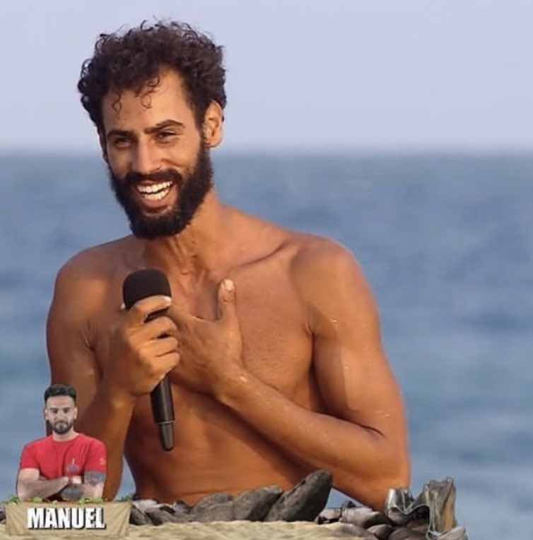 asc242's tweet image. ¿A quien vais a salvar el martes?  #SVGala13
🔁 Asraf 
♥️ Adara