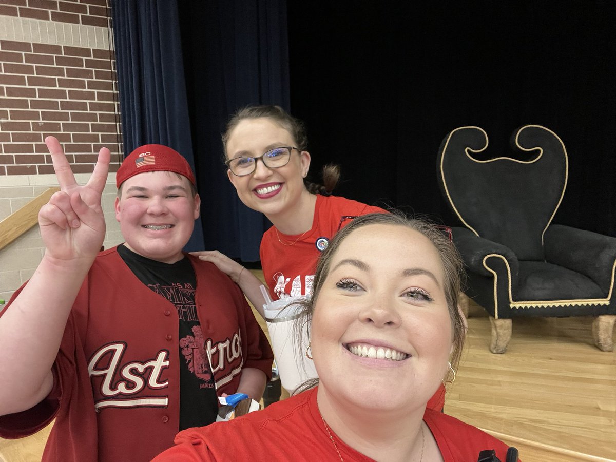 Sarah Raycroft tweet media