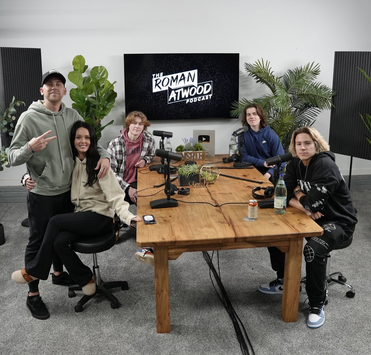 Roman Atwood tweet media