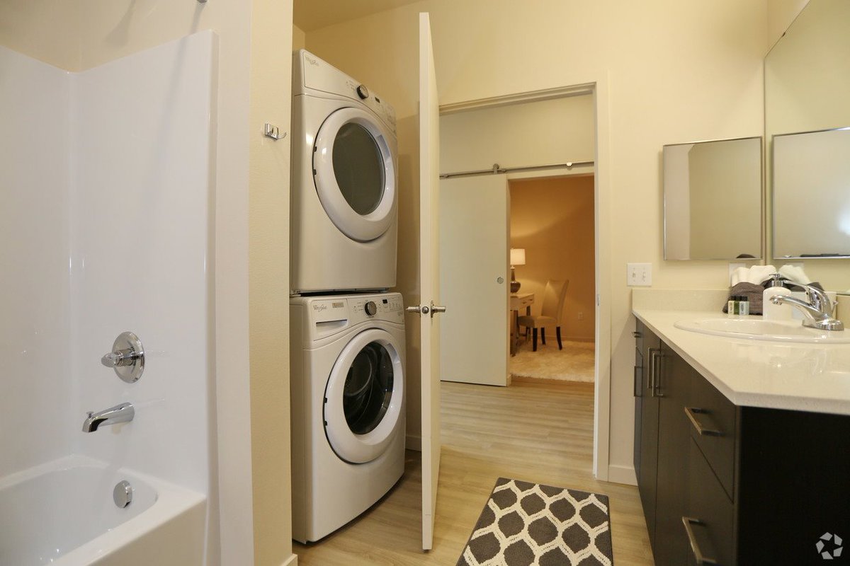What's on your apartment amenity wish list? We offer in-home washer/dryers, high ceiling floor plans, and more!

#tacomawa #tacomawashington #tacomaapartments #tacomaliving #stadiumdistrict