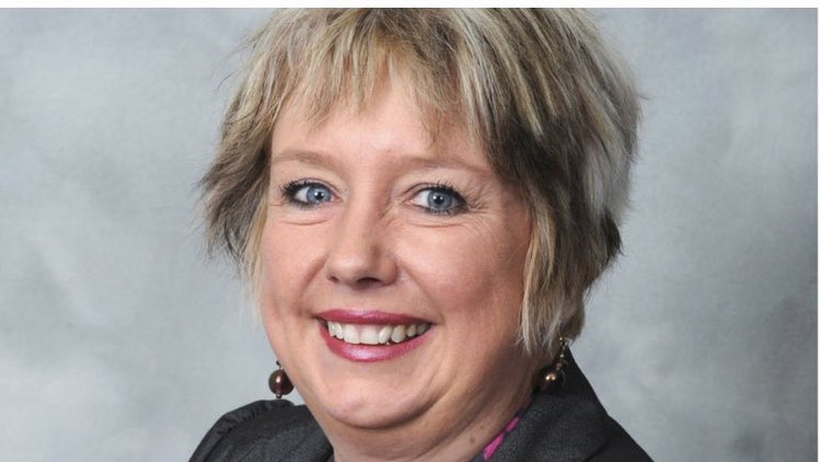 Very sad to hear news about former #MP #KarenLumley who represented Redditch, in Worcs in 2010 after unseating former #Labour home secretary Jacqui Smith. Sadly Karen stood down due to ill health in 2017. She will be remembered as our MP with brightly coloured hair. RIP Karen💜