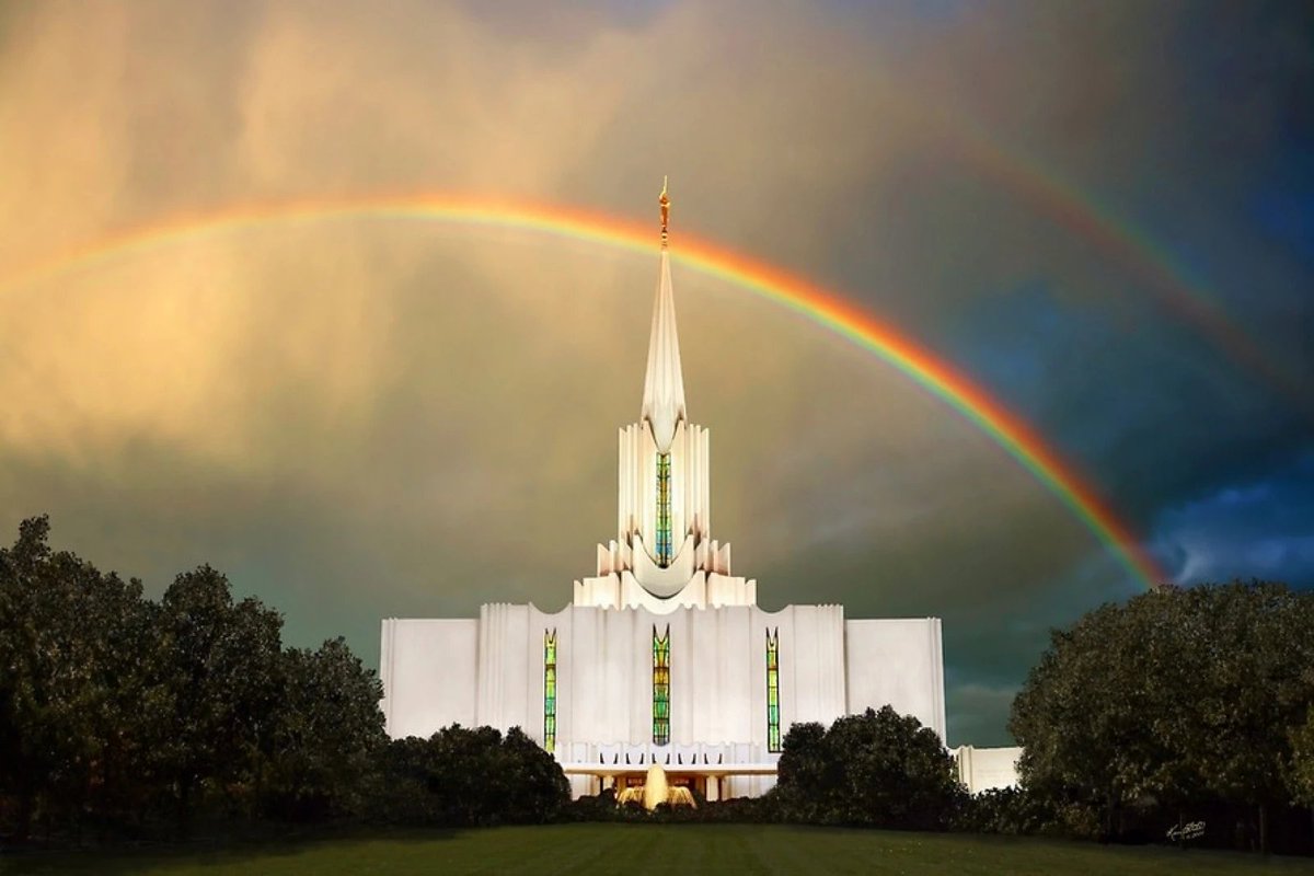 Después de las tormentas siempre podremos florecer gracias a nuestro Salvador
#masfe #sud #lds #arcoiris #jesus #templos