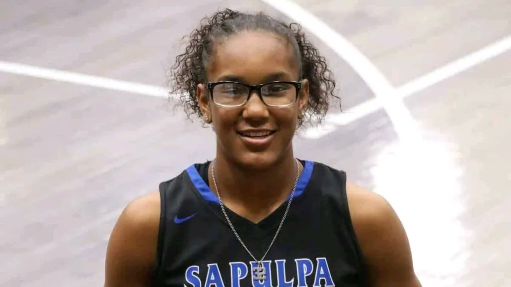 ndnsports's tweet photo. VYPE Oklahoma Magazine announces the winner of the Miss Basketball Oklahoma Award, Stailee Heard of Sapulpa High School.
#NativePreps #Seminole #SenecaCayuga #Creek #SacFox

https://t.co/1osgkqF5ja https://t.co/YHqSijLYLK