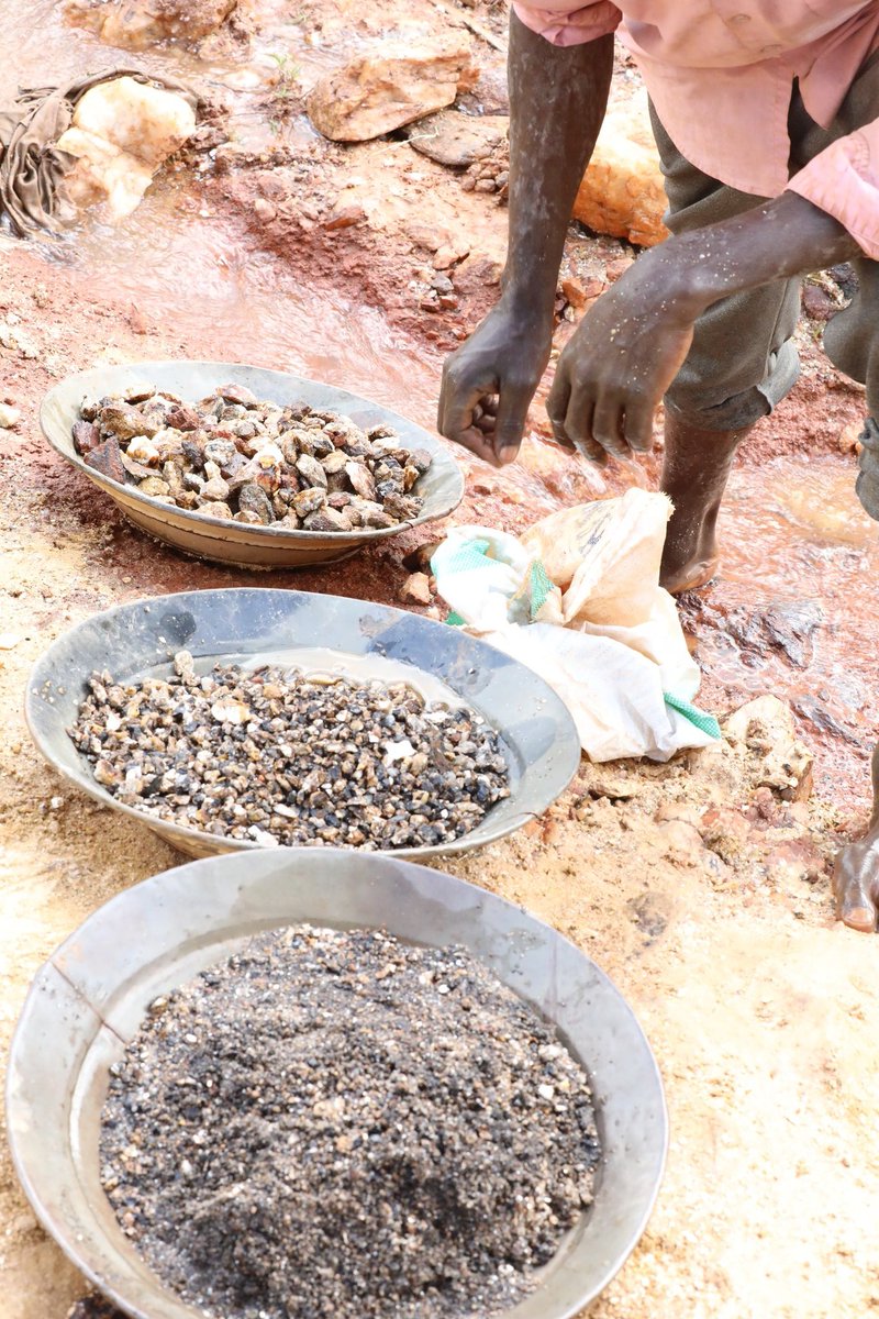 OBM_office's tweet photo. Les sites miniers de 3Ts situés en Commune #Busiga , @NgoziProvince ont été visités par l'équipe conduite par le Directeur des Opérations à l'@OBM_office ce jeudi 25/5/2023. Les sites #Senyamisange, #Kasenyamisange II et III ainsi que le site #Myasi ont été visés par ce contrôle. https://t.co/4CEOTjPjdC