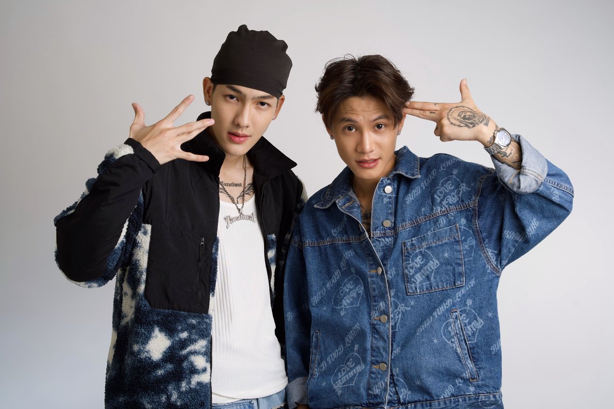 StarlightYnews's tweet image. TARATIWAT x YELLOWSKRT ออกซิงเกิลใหม่สุดป๊อปชวนให้ยิ้มตาม กับเพลง “ลักยิ้ม ( รักแล้ว )”

🔗citly.me/y3nzD

#ลักยิ้มTARAxYELLOW  #ลักยิ้มรักแล้ว #TARATIWATxYELLOWSKRT  #TARATIWAT #YELLOWSKRT #YSFentertainment