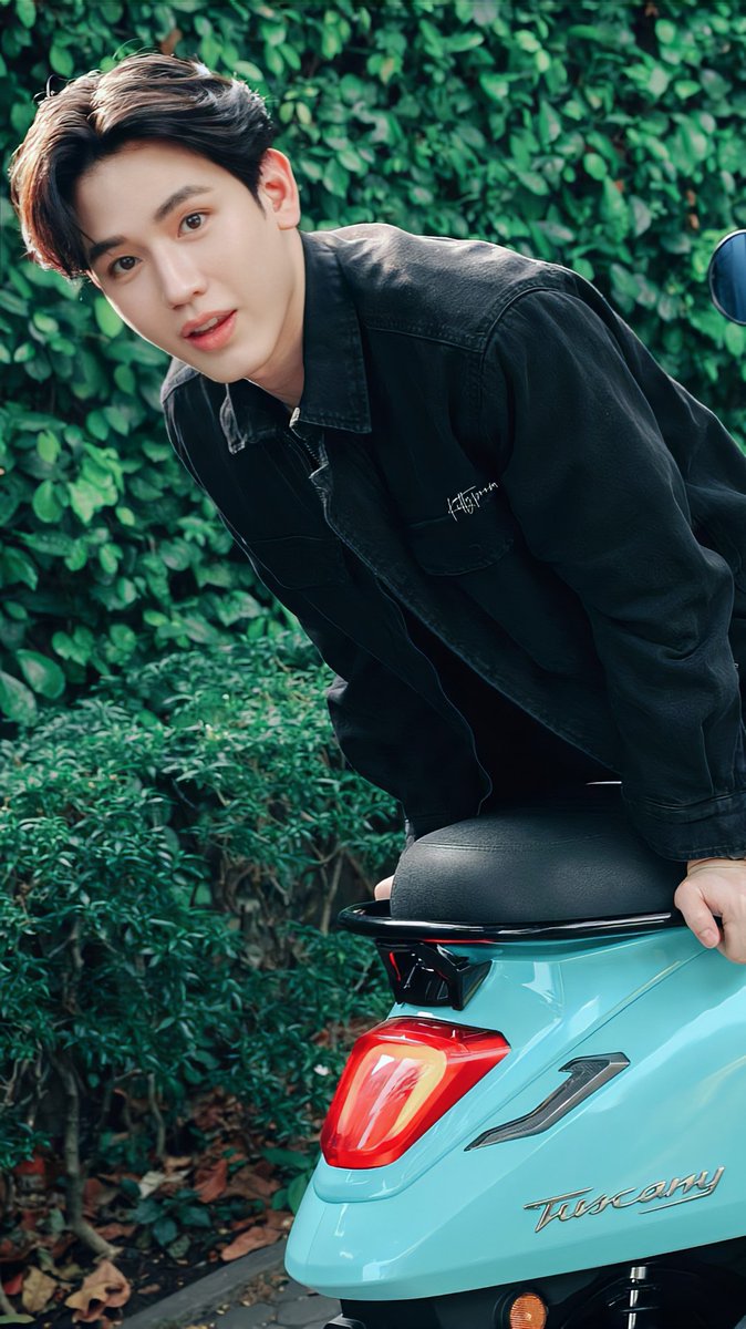 Naaaaa_YI's tweet photo. New×4p
I like the pictures in this series.🛵

#Newwiee @new_thitipoom
#StartatTuscany #Tuscany150
#GPXthailand #ทำเรื่องเล่นให้เป็นเรื่องใหญ่ https://t.co/xCHuCyGm2l
