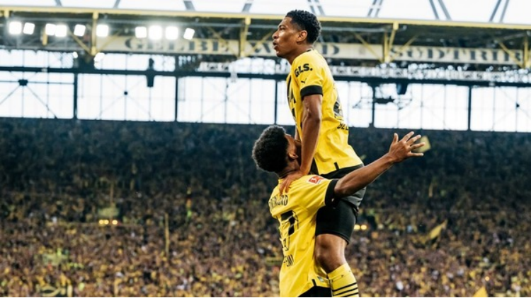 ONBET2's tweet photo. Dự đoán và soi kèo chi tiết trận Dortmund vs Mainz lúc 20h30 ngày 27/5 - Bundesliga
https://t.co/9NiWYk2TUv
 ĐĂNG KÝ NHẬN 130K MIỄN PHÍ
 #xổsố   #trựctiếp  #tròchơi  #báncá  #thểthao  #gamebài    #BóngDá #WorldCup #ManchesterUnited   #Mu88 https://t.co/UwakgzspAu