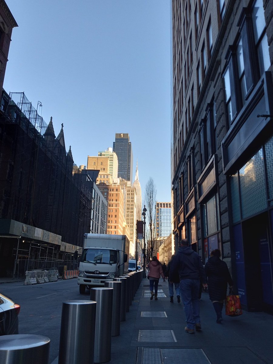 Superbest79's tweet photo. City 💰 New York City 📸🏢 https://t.co/qT2Ic3Dffv
