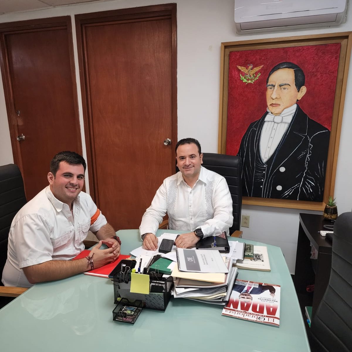En su carácter de responsable de las relaciones entre el Poder Ejecutivo y los gobiernos municipales y de conformidad con las bases establecidas por el Gobernador <a href="/cmmerino/">Carlos Manuel Merino Campos</a>, en donde se privilegia el trabajo coordinado y la suma de esfuerzos para continuar impulsando (1)