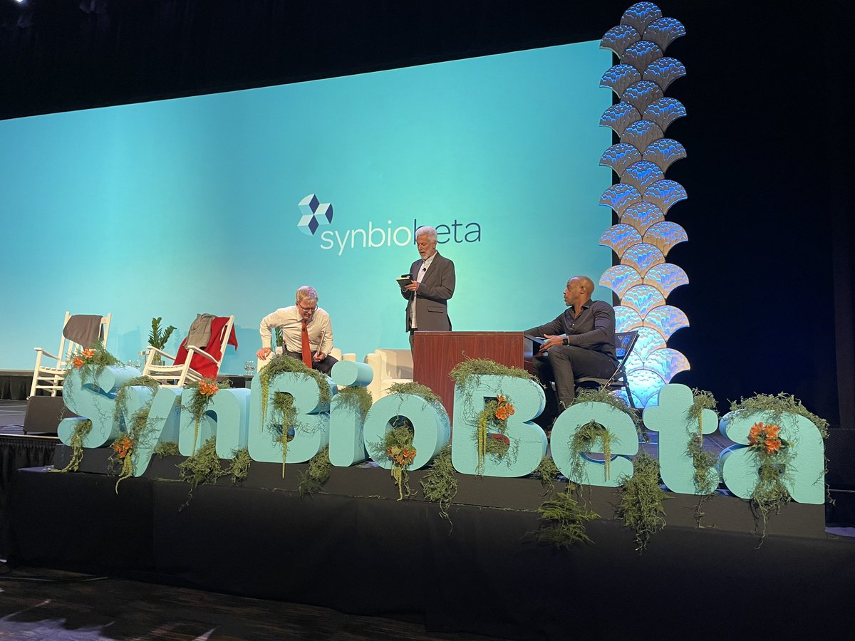 LaurenDermody's tweet image. Just hanging with the department of awesome, biologizing the economy 🤩#SynBioBeta2023