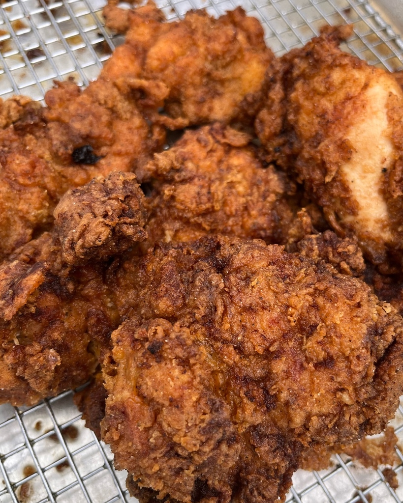 It’s giving crunchy. It’s giving juicy. It’s giving FLAVA🍗⁠
⁠Our fried chicken is top tier ya’ll. THIS SUNDAY at @latinsteakhouse while we celebrate @blackrestaurantweek ⁠
⁠
#voodoolovesf #southernfood #friedchicken #voodoosauce #BRW2023 #supportblack #foodgasm #blackowned