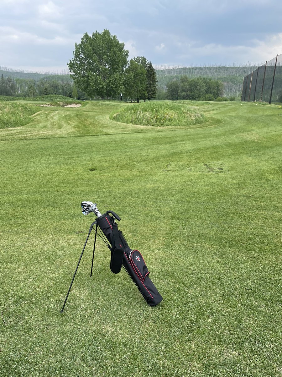 bohnysty's tweet photo. Grand opening of the Cubs Course in Ft McMurray. Very happy with the finishing product. @OCGolfDesign @PaulCrough @MiskanawGC #ftmac #golf https://t.co/2v3D01KRg0