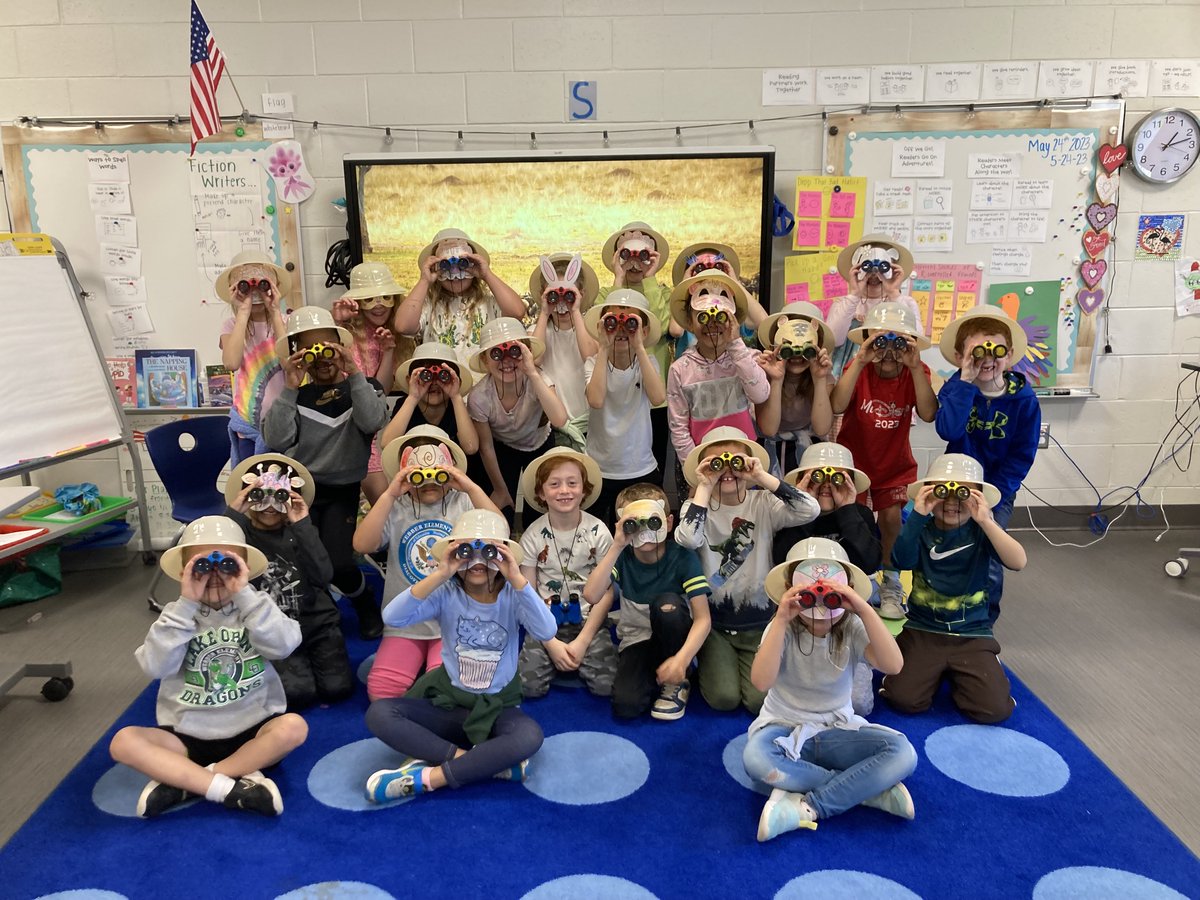 First graders enjoying a nature scavenger hunt, animal crafts, and cool creatures on Safari Day!🦁 #alwayslakeorion #webberelementary