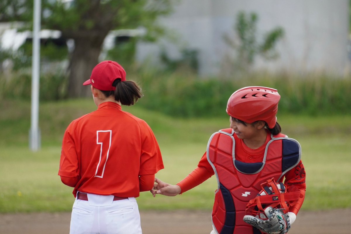 SUNLADIESHD's tweet photo. 初めての公式戦。
チームが発足して2年目の今年。ようやく連盟の大会に参加することができました。
結果は初戦で負けてはしまったもののチームにとっては大きな一歩になったと思います⚾️
笑顔もあり悔しさもあり、結果は出てしまうものの改めて野球の楽しさを感じでもらえたのではないでしょうか！ https://t.co/xRRN3z9ohl