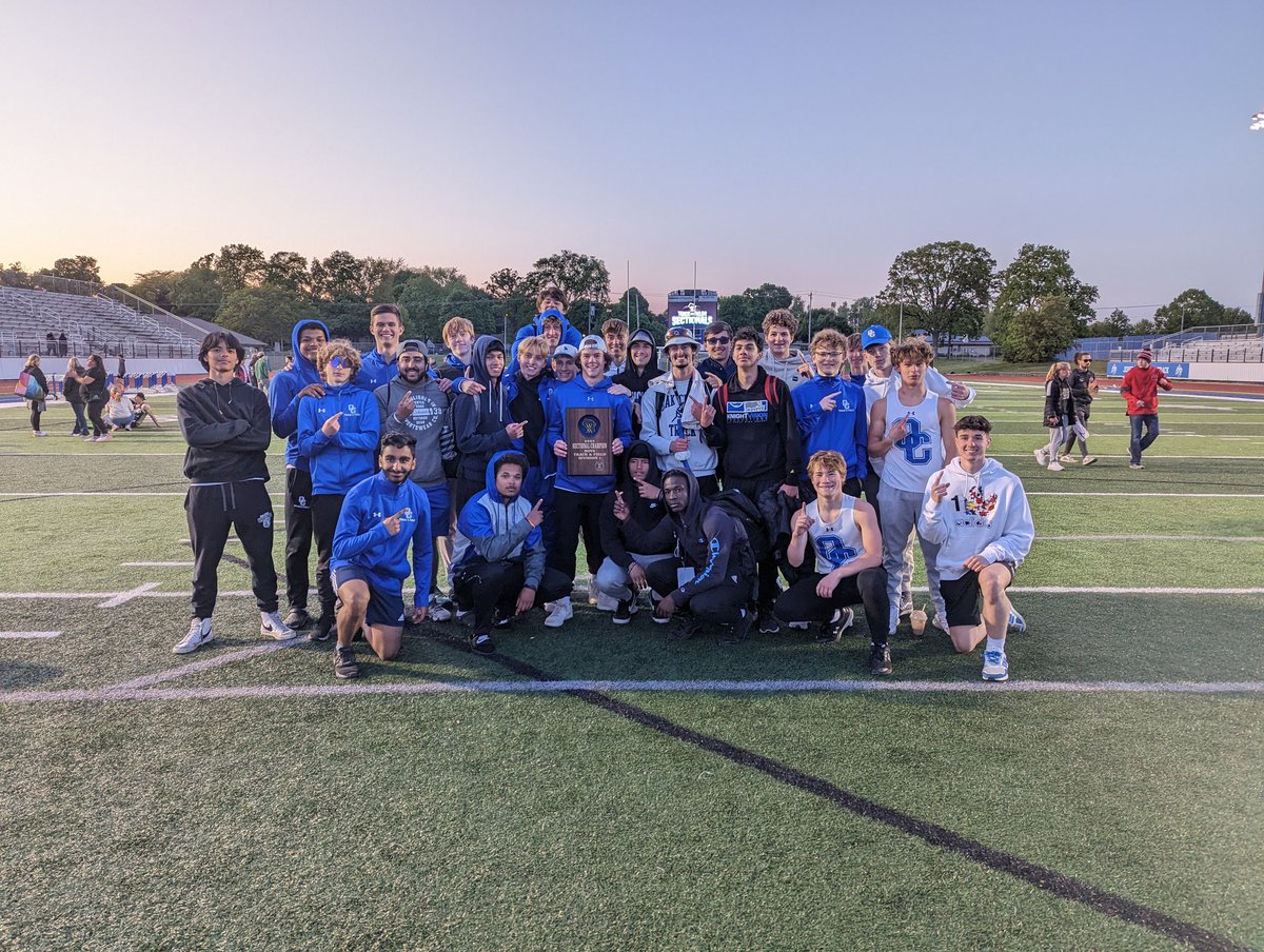 CoachLarsonOC's tweet photo. Sectional Champs 🏆 https://t.co/iGr6bETJ5G