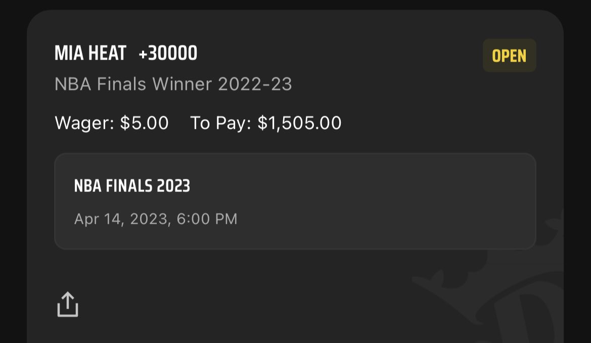 LogDog28's tweet photo. Just my luck….gonna be first team to blow a 3-0 lead when I got this cookin 🤮 https://t.co/QTp8MwZ62C