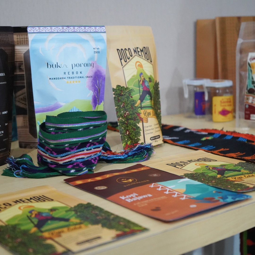 itbdesignethno's tweet photo. This programme aims to elevate the identity of East Nusa Tenggara's craft and culinary specialities #manusiadandesain https://t.co/f2p4iSN52c