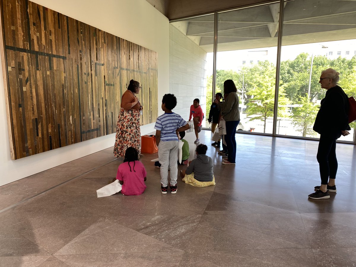 CampbellArtAPS's tweet image. Gr 3 artists had a great time exploring the works of art in the @ngadc’s East Building this morning. 🤩 We are so thankful for this partnership! #ArtAroundTheCorner #elementaryart @Mrs_RossClass @MsBergsClass @MsZelasko_APS @CampbellAPS @APSArts