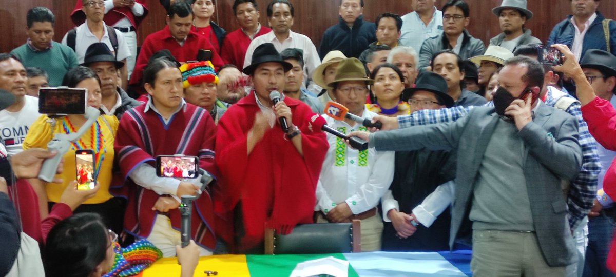 ecuarunari_ofic's tweet photo. #URGENTE
Después de un arduo análisis ante la situación del país, las comunidades,
pueblos y nacionalidades
#ECUARUNARI, #CONAICE y #CONFENIAE, en el Consejo
Ampliado de la CONAIE, designan por unanimidad a
#LeonidasIzaSalazar, como precandidato a la
presidencia del Ecuador. https://t.co/493ki3ovdb
