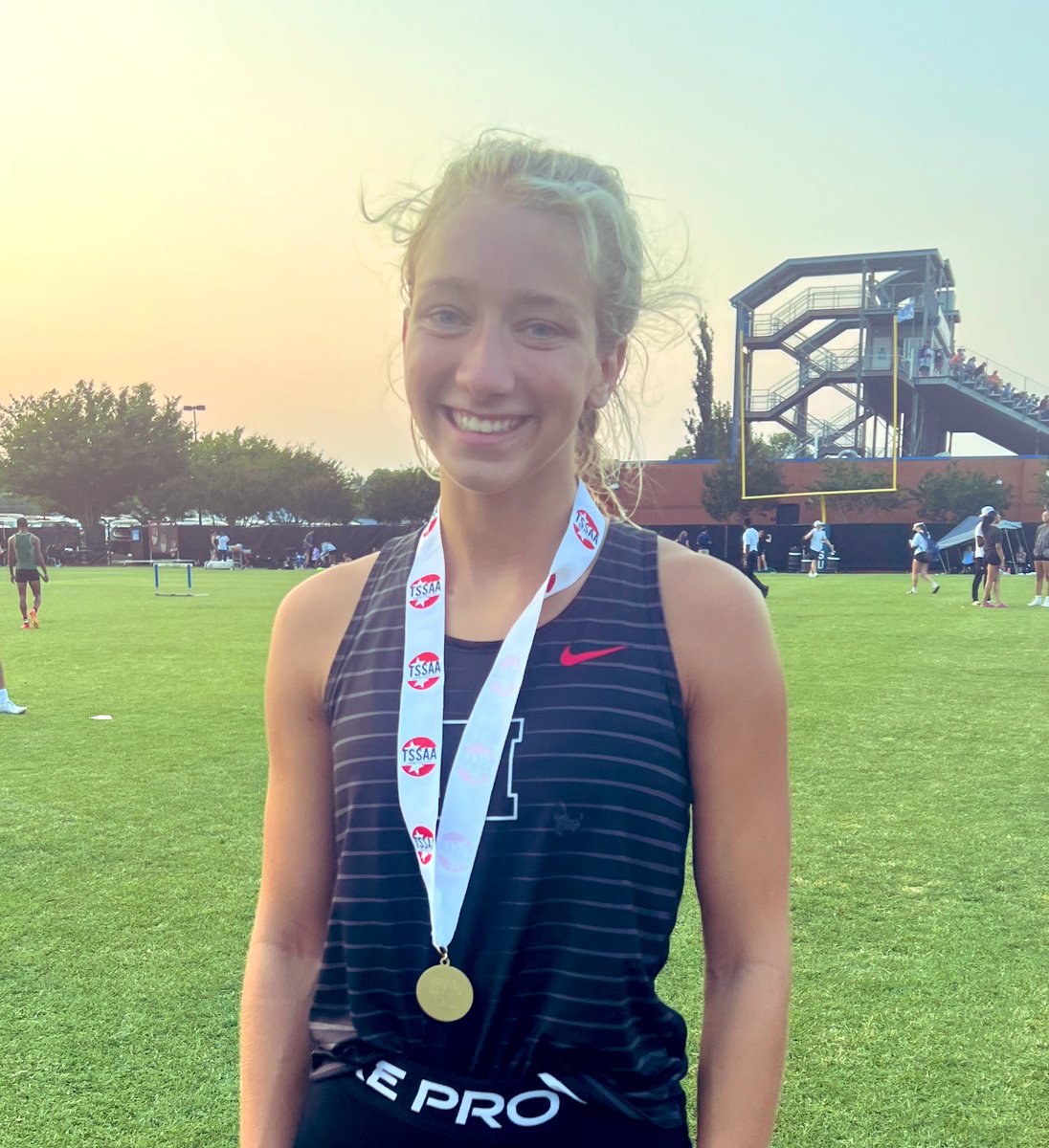 Congratulations Zoe Marsh!!

SHE’S A STATE CHAMPION!!

She Won The 3200m Tonight For Our 101st State Championship!!

#DoTheWork
#BeElite
#aWeAreHouston