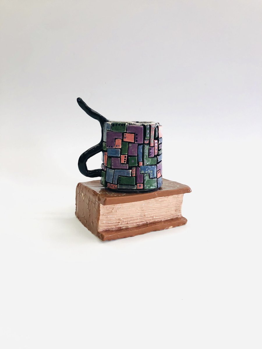 youngy03's tweet photo. Amazing Ceramic 1 pieces…. “Cup with a Home” project…. #OLHSart @OLHSart  #ceramics https://t.co/zTEhEvRBvi