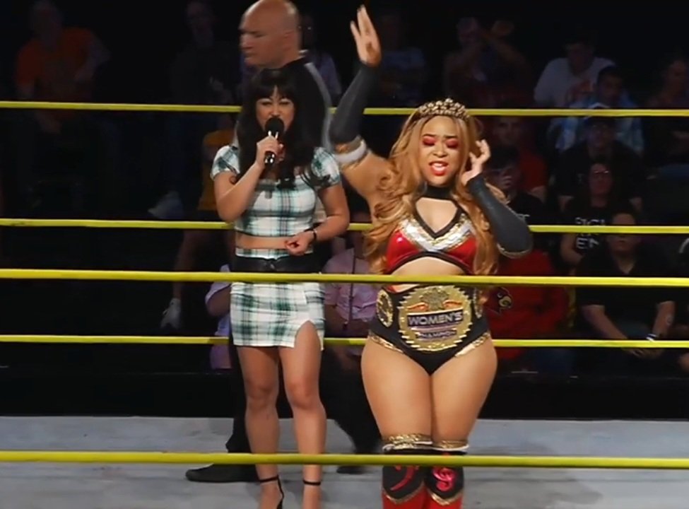 NVhowlingWolves's tweet photo. #OVWLive
OVW Women's Championship
(C) @Shalonce_Royal
v
The Nightmare @This_is_ellie__
Awesome Match! Ellie finally got to put her hands on the Champ & if not for interference #StrokeOfMidnight would of given us a new Champ!
📸 @ovwrestling https://t.co/r5m7LOIV9Y