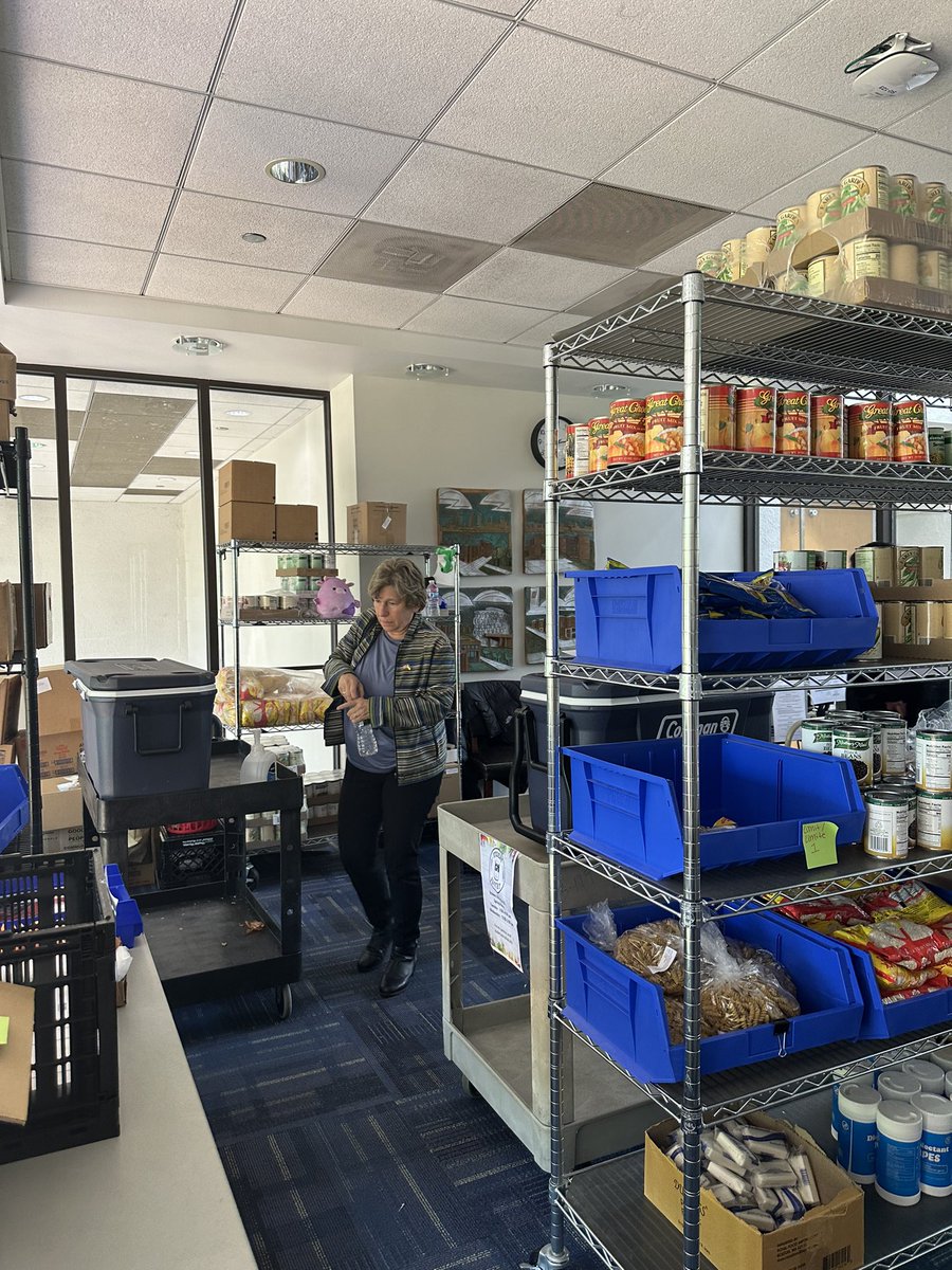 rweingarten's tweet photo. Our first stop was Northeastern Illinois University for a walk-through of the campus to see the services offered to students thanks to @AFTunion's #PPI funds that helped create the Great Lakes #FASTFund Consortium. https://t.co/RJPssL1AFl