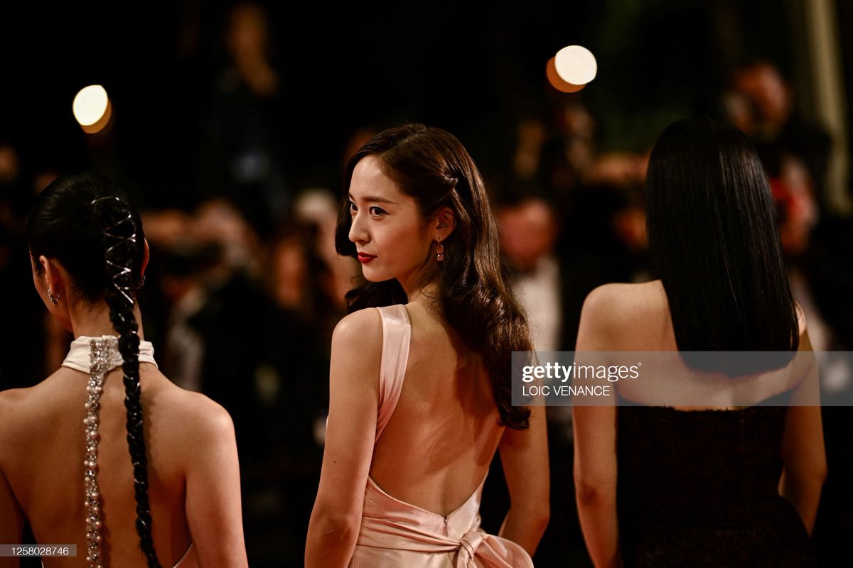 Witnessing Krystal's career up until now, where she started modeling CFs and MVs, debuting as an idol, starring in sitcoms to 2nd lead to main lead in dramas and movies. Krystal started from the bottom and now she's way up and still going 👑

I'm so proud of you bb 💕