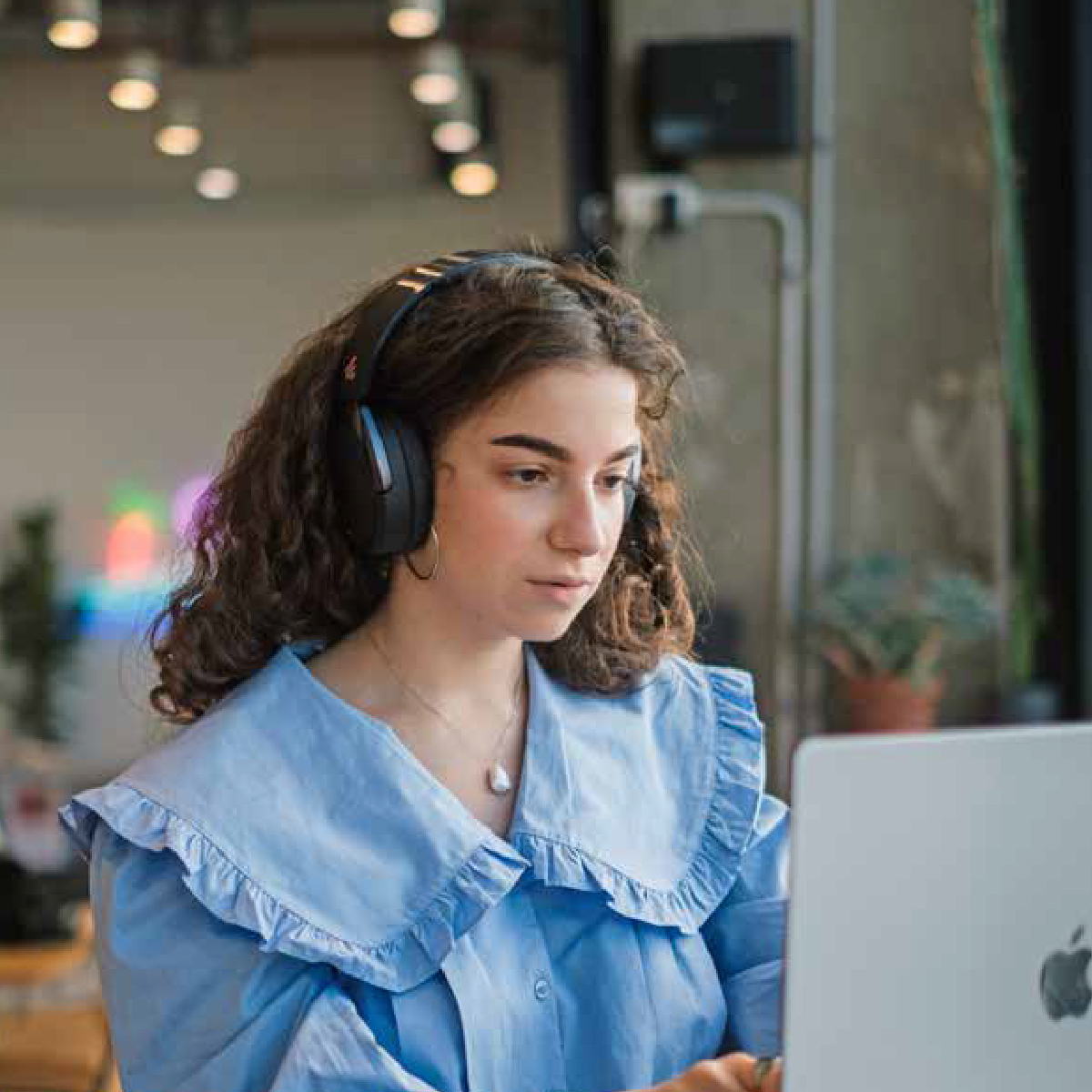 MyEdifier's tweet photo. Experience the pinnacle of wireless audio with Edifier W950NB. Unleash pure sound and uninterrupted bliss.
#EdifierW950NB #EdifierMalaysia #edifan #edifier https://t.co/nyxf22F3mq