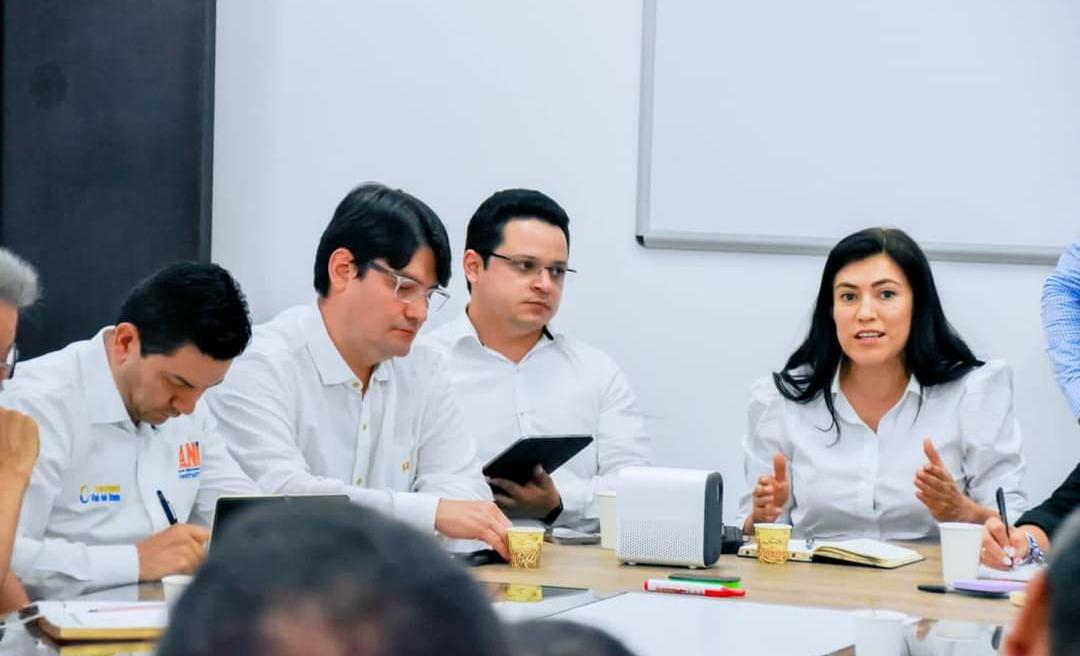 esquivel_lyda's tweet photo. #AgendaANI Reunión el día de hoy con las comunidades de Yopal y Aguazul.  Nuestra próxima cita con la comunidades de Tauramena, Monterrey y Villanueva, 20 y 21 de junio. Concesión Yopal - Villavicencio. https://t.co/Cu3RyA3bJY