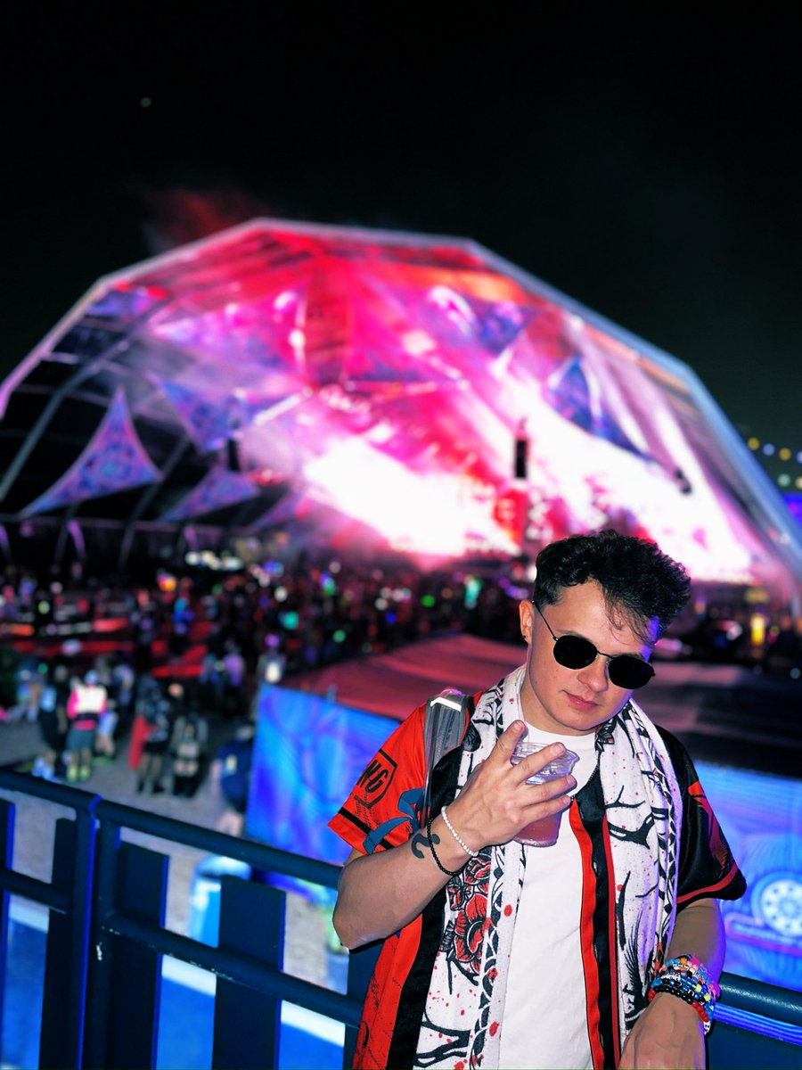 itsBaskket's tweet photo. missing EDC already 🕊️😵‍💫 https://t.co/Lthw0qkoBa