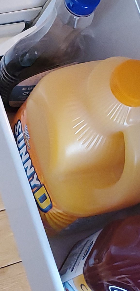 nick01nrcf's tweet photo. Looking through Nick's @Snapchat memories and we came across one that clearly ranks superior to all others... His love for @sunnydelight ran deep. #commitment #sunnyd #livelifeonpurpose #livelikenick #brainaneurysmawareness #sayyestoorgandonation https://t.co/CwqiKjZD8X