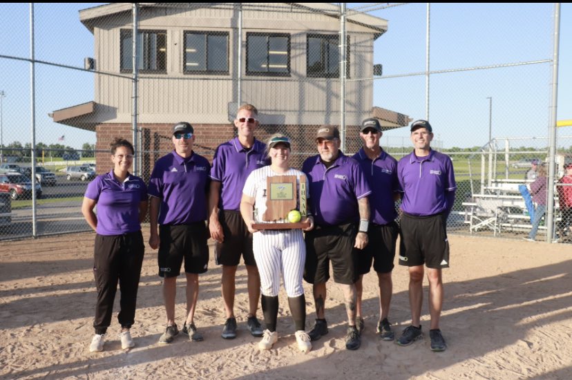 sectional champs!!!!🤍💜🤘@BarstoolLeo @BShap77 @LeoSuperFans @Buckner2016