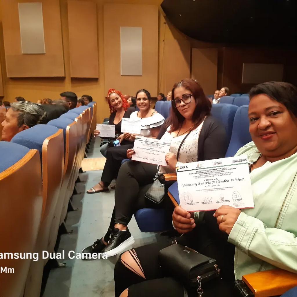 Larapotenciaenformacion tweet media