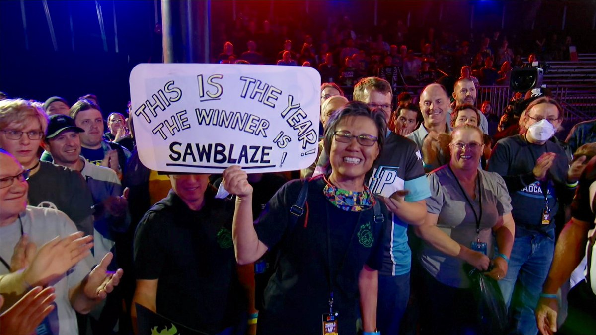 Shout out to Jamison’s mom ❤️ 

#BattleBots <a href="/Discovery/">Discovery</a>