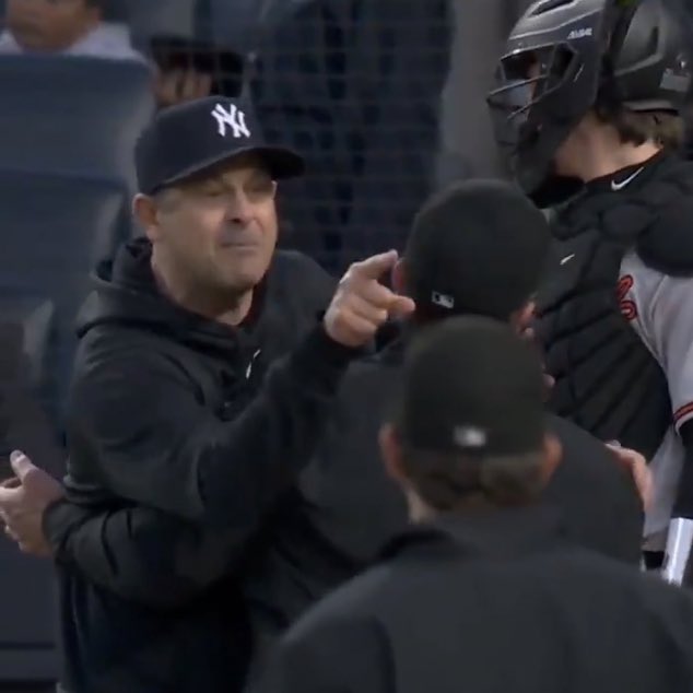 nyporchsport's tweet image. Umpires call Aaron Boone “Karen” in private, an anonymous source close to the MLBUA tells NYP Sports:

“In umpiring circles, they call him “Karen Boone,” a nickname they adopted from an old tweet by social media personality Jared Carrabis,” the source says.

“They also joke that…