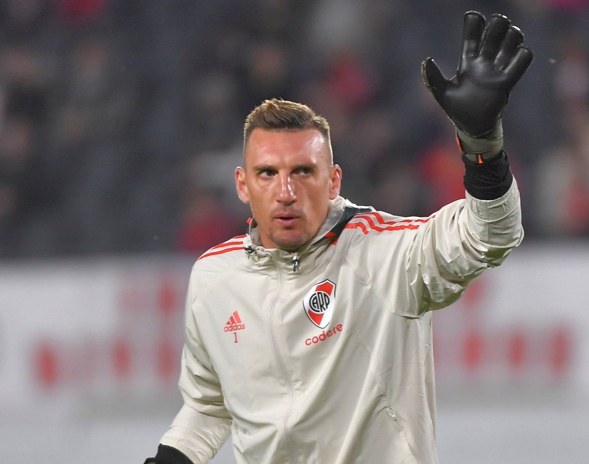 frabigol's tweet photo. Si River sigue con un minimo de vida en la Copa es gracias a Franco Armani, todos los partidos, incluso este, con mas de una atajada clave.

El fútbol en sí ya es muy injusto, pero nosotros no seamos injustos con uno de los mejores arqueros de nuestra historia. https://t.co/MlAexqHA4t