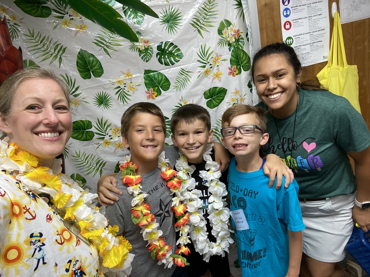 Rebecca van Es tweet media