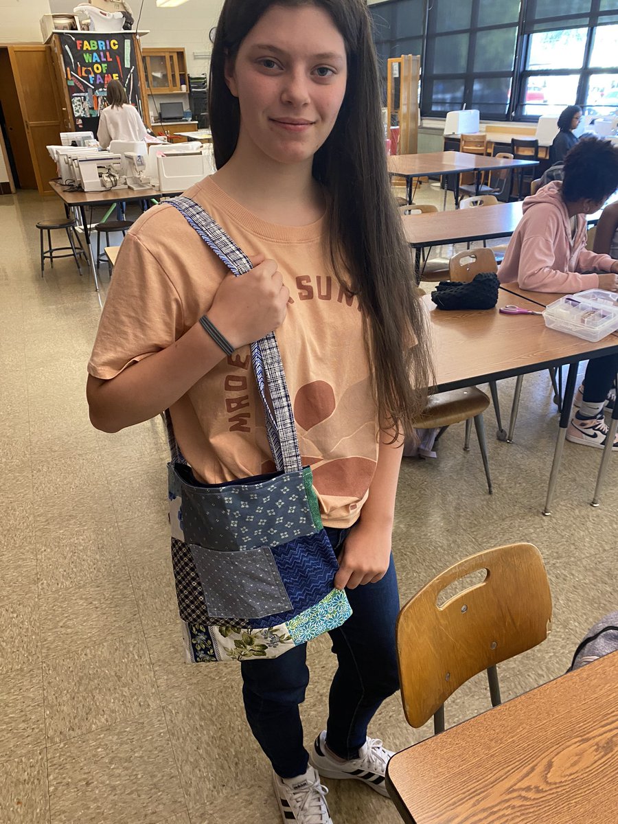 MsMohammadBB's tweet photo. Upcycle Project in Fashion 2! Taking something old to make something new 🤩 https://t.co/ZjvoyKEDq8